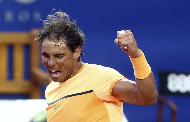 Spanish tennis player Rafael Nadal celebrates his victory at the final match of the Barcelona Open Banc Sabadell Trofeo Conde de Godo before Japanese Kei Nishikori held in Barcelona, Catalonia, Spain, 24 April 2016. RAFAEL NADAL VS KEI NISHIKORI !ACHTUNG: NUR REDAKTIONELLE NUTZUNG!  BCN005 20160424-635971274049387782