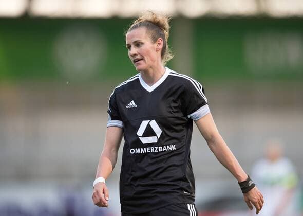 Simone LAUDEHR (FFC) Fussball Frauen international: UEFA Championsleague Saison 2015 2016, Halbfinale Hinspiel: VfL Wolfsburg - 1.FFC Frankfurt im AOK Stadion in Wolfsburg, Deutschland am 24.04.2016,