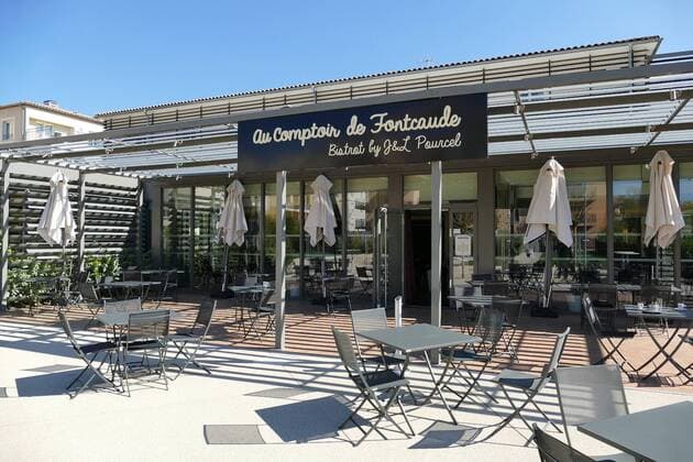 Fußball, EURO 2016, Mannschaftsquartier der Schweiz in Vichy VICHY SPA HOTEL restaurant terrasse FOOTBALL : Camp de base de la Suisse pour l Euro 2016 - Juvignac - 25 04 2016 RichardGosselinx 