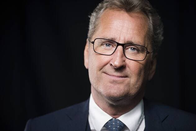 160426 Sveriges förbundskapten Erik Hamren poserar för ett porträtt under en fotografering den 26 april 2016 i Stockholm.  Copyright: JOHANNAxLUNDBERG BB160426JL009