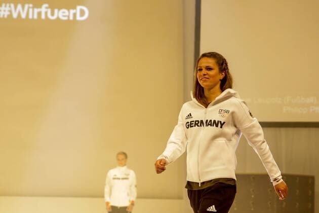 GER, Präsentation Olympia Paralympics-Outfit 26.04.2016, Stadthalle CCD Süd, Düsseldorf, Präsentation Olympia Paralympics-Outfit für Rio 2016, im Bild Melanie Leupolz (Deutsche Frauennationalmannschaft) Foto@ nordphoto Rauch Local Caption nordphotox xrauch