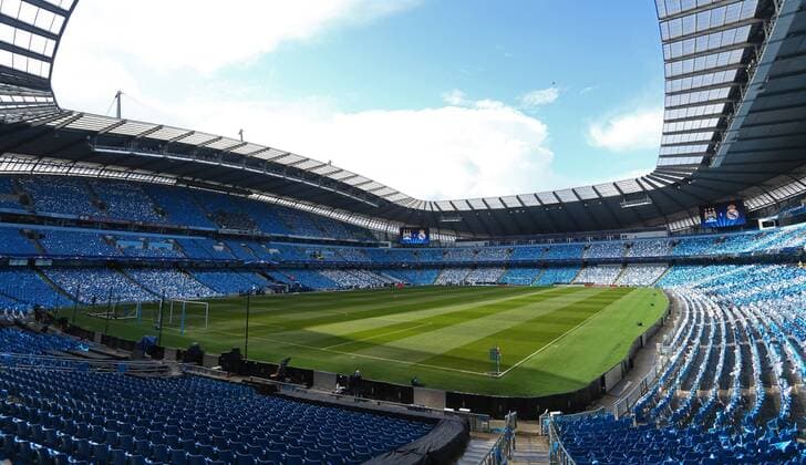 Fußball, Champions League, Etihad Stadium vor dem Halbfinale Manchester City - Real Madrid A general view ahead of kick off during the UEFA Champions League Semi Final 1st leg match at the Etihad Stadium. Photo credit should read: Philip Oldham Sportimage EDITORIAL USE ONLY. No use with unauthorised audio, video, data, fixture lists, club league logos or live services. Online in-match use limited to 120 images, no video emulation. No use in betting, games or single club league player publications.