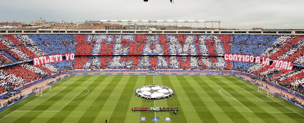 Madrid, 27.04.2016, Stadion Vicente Calderon Choreographie von Madrid Atletico Madrid vs. FC Bayern München mm