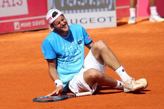 April 28, 2016 - Estoril, Portugal - Portuguese Joao Sousa got injured during his match against Spanish Nicolas Almagro during the Millennium Estoril Open ATP Tennis Herren 250 tennis tournament at the Clube de Tenis do Estoril in Portugal on April 27, 2016. Millennium Estoril Open ATP 250 tennis tournament - Jo‹o Sousa (POR) vs Spanish Nicolas Almagro (ESP) - ZUMAf123