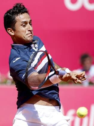 Portugal : Nicolas Almagro won at Estoril Open tournament Nicolas Almagro of Spain in action against Joao Sousa of Portugal during his second round match for the Estoril Open tennis tournament, where he won with the score of 6-1,6-2.  FilipexAmorim