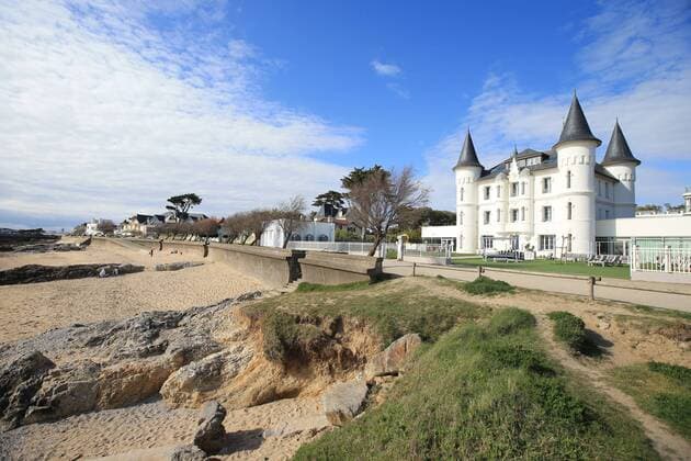 Fußball, EURO 2016, Quartier der Nationalmannschaft Schwedens in Pornichet exterieur et entree Chateau des Tourelles - Pornichet FOOTBALL : Mannschaftsquartier der Nationalmannschaft von Schweden bei der EURO 2016 - Pornichet - Euro2016 - 29 04 2016 