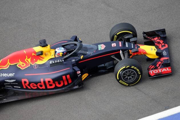 Russian Grand Prix, Sochi 29.04.2016 - Free Practice 1, Daniel Ricciardo (AUS) Red Bull Racing RB12 with Aeroscreen 