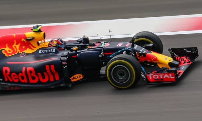 SOCHI, RUSSIA. APRIL 29, 2016. Russian racing driver Daniil Kvyat of the Red Bull F1 Team takes part in a free practice session of the 2016 Formula One Russian Grand Prix at the Sochi Autodrom racing circuit. Sergei Bobylev TASS  TS021407