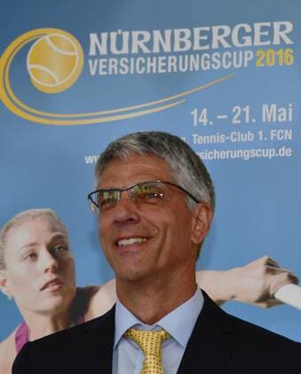 29.04.2016 - Tennis - NÜRNBERGER Versicherungs Cup 2016 - WTA Tennis Damen Women Frauen Damen Turnier - Pressekonferenz - - Dr. Armin Zitzmann ( Vorstandsvorsitzender NÜRNBERGER Versicherungsgruppe )