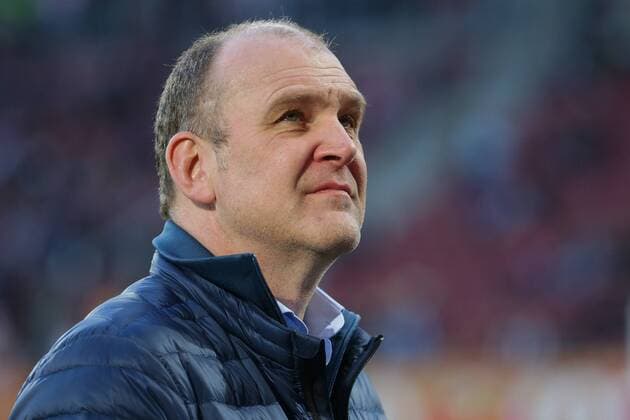 Freitag, 29.04.2016, 1. Bundesliga, Saison 2015 2016, 32. Spieltag in Augsburg, FC Augsburg - 1. FC Koeln, Sprotdirektor Jörg Schmadtke (FC Koeln) DeFodi501