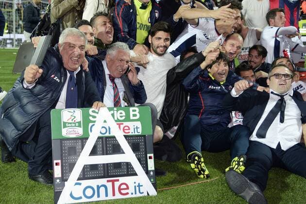 Fußball, Italien, FC Crotone steigt in die Serie A auf Db Modena 29 04 2016 - campionato di calcio serie B Modena-Crotone: Schlussjubel Crotone 