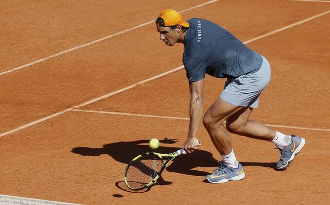Spanish tennis player Rafael Nadal hits the ball during a training session for the Mutua Madrid Open at the Caja Magica court in Madrid, Spain, 30 April 2016. The Mutua Madrid Open runs from 29 April to 08 May 2016. Rafa Nadal training session !ACHTUNG: NUR REDAKTIONELLE NUTZUNG!  GRA052 20160430-635976162581463083