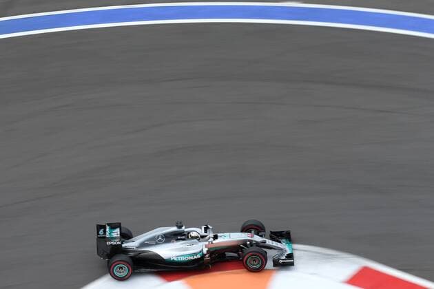 Motorsports: FIA Formula One World Championship WM Weltmeisterschaft 2016, Grand Prix of Russia, 44 Lewis Hamilton (GBR, Mercedes AMG Petronas Formula One Team), xHOCHxZWEIx