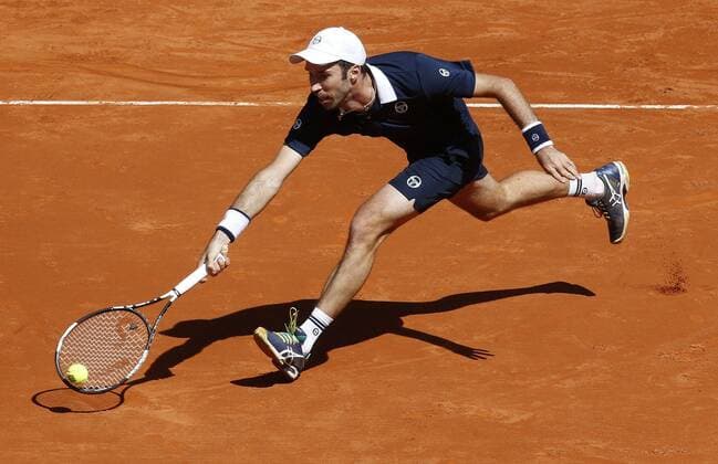 Kazak tennis player Mikhail Kukushkin returns the ball against Spanish Inigo Cervantes during their match of the Mutua Madrid Open at the at Caja Magica court in Madrid, Spain, 30 April 2016. The Mutua Madrid Open runs from 29 April to 08 May 2016. Inigo Cervantes vs. Mikhail Kukushkini !ACHTUNG: NUR REDAKTIONELLE NUTZUNG!  GRA070 20160430-635976204573812445