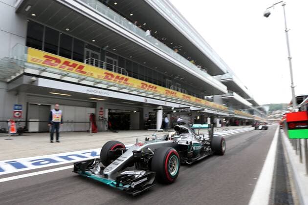 Motorsports: FIA Formula One World Championship WM Weltmeisterschaft 2016, Grand Prix of Russia, 44 Lewis Hamilton (GBR, Mercedes AMG Petronas Formula One Team), xHOCHxZWEIx