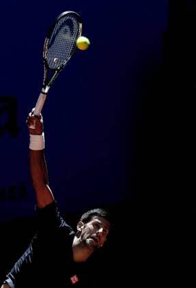 Themen der Woche - Sport Bilder des Tages - Sport Swiss tennis player Novak Djokovic hits the ball during a training session for the Mutua Madrid Open at Caja Magica court in Madrid, Spain, 30 April 2016. The Mutua Madrid Open runs from 29 April to 08 May 2016. Stanislas Wawrinka training !ACHTUNG: NUR REDAKTIONELLE NUTZUNG!  20160430-635976314692294410