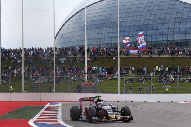 Motorsports: FIA Formula One World Championship WM Weltmeisterschaft 2016, Grand Prix of Russia, 55 Carlos Sainz Junior (ESP, Scuderia Toro Rosso), xHOCHxZWEIx