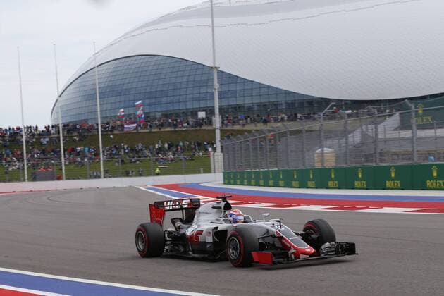 Motorsports: FIA Formula One World Championship WM Weltmeisterschaft 2016, Grand Prix of Russia, 21 Esteban Gutierrez (MEX, Haas F1 Team), xHOCHxZWEIx
