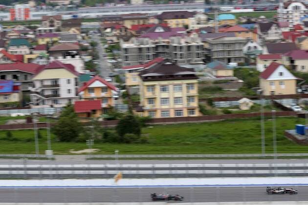 Motorsports: FIA Formula One World Championship WM Weltmeisterschaft 2016, Grand Prix of Russia, 11 Sergio Perez (MEX, Sahara Force India F1 Team), xHOCHxZWEIx