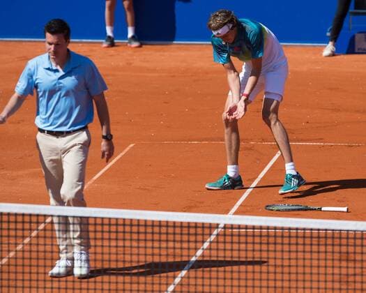 Alexander Zverev (GER) diskutiert mit Schiedsrichter Nico Helwerth ueber einen Ballabdruck,Emotion,Aerger,Frust, Tennis - BMW Open2016 - ATP Tennis Herren - MTTC Iphitos - Munich - - Germany - 30 April 2016.