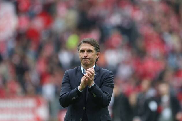 Fußball Bundesliga FSV Mainz 05-Hamburger SV am 30.04.2016 in der Coface-Arena in Mainz.Enttäuschung bei Hamburgs Trainer Bruno Labbadia nach dem 0:0. FSV Mainz 05-Hamburger SV