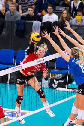 Stuttgart Angriff Katharina Schwabe ( 16 Dresdner SC); 1. Volleyball Bundesliga Frauen Play-Off Finale Spiel 4, Porsche-Arena, Stuttgart Germany, 20160430; Partie: Allianz MTV Stuttgart (AMS) vs Dresdner Sportclub (DSC); Copyright: Wuechner Eibner-Pressefoto EP_NWR