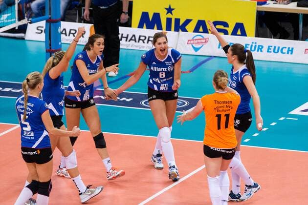 Stuttgart Jubel Valerie Nichol ( 4 Stuttgart), Kaja Grobelna ( 8 Stuttgart) und Michaela Mlejnkova ( 16 Stuttgart); 1. Volleyball Bundesliga Frauen Play-Off Finale Spiel 4, Porsche-Arena, Stuttgart Germany, 20160430; Partie: Allianz MTV Stuttgart (AMS) vs Dresdner Sportclub (DSC); Copyright: Wuechner Eibner-Pressefoto EP_NWR
