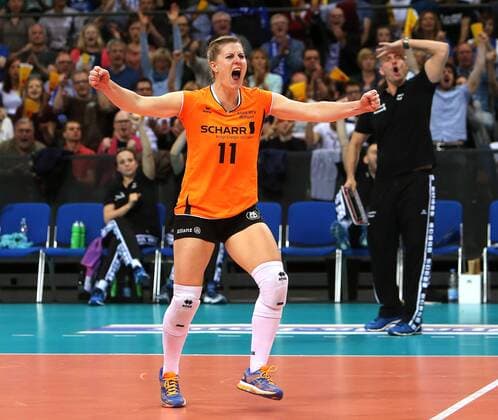 Stuttgart Volleyball Allianz MTV Stuttgart vs. Dresdner SC, Lisa Thomsen (Stuttgart) jubelt und ballt die Fäuste