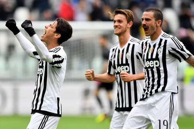 Football Serie A 2015 2016 ITA Juventus Turin - FC Carpi Torjubel Hernanes 