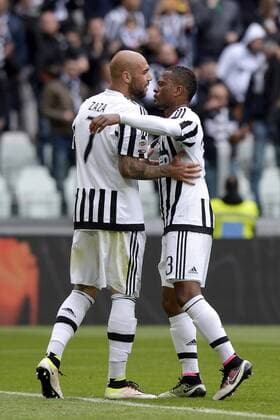 Torjubel Simone Zaza Juventus 2-0 con Patrice Evra Goal celebration Football Serie A 2015 2016 ITA Juventus Turin - FC Carpi filippoxalfero