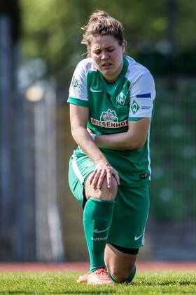 Lisa-Marie Scholz (SV Werder Bremen, 7) enttäuscht, enttäuscht schauend, disappointed, Fussball, Allianz Frauen-Bundesliga, SV Werder Bremen - SGS Essen, xdgx