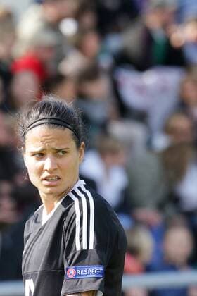 Dzsenifer Marozsan (Frankfurt, 10), enttäuscht schauend, Enttäuschung, Frustration, disappointed, pessimistisch, Porträt, Portrait, Fussball, UEFA Women s Champions League, 1. FFC Frankfurt - VfL Wolfsburg, xozx