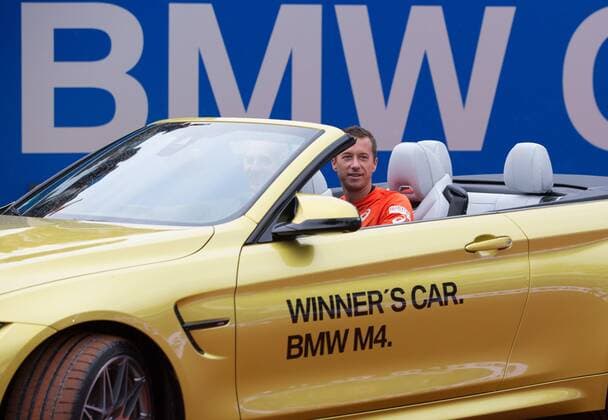 Bilder des Tages - SPORT Sieger Philipp Kohlschreiber faehrt im Siegerauto, Endspiel, Final Tennis - BMW Open2016 - ATP Tennis Herren - MTTC Iphitos - Munich - Bavaria - Germany - 1 May 2016.