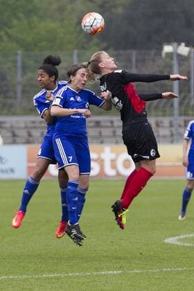 Freiburg Chioma Nisa Igwe (SC Sand) (links), Anne von Bonn (SC Sand) (mitte) im Zweikampf, Aktion, Kopfballduell mit Lena Petermann (SC Freiburg) (rechts) SC Freiburg vs SC Sand , Fussball, Allianz Frauen-Bundesliga 2015 2016, 01.05.2016 , Copyright: Fleig Eibner-Pressefoto EP_DFG