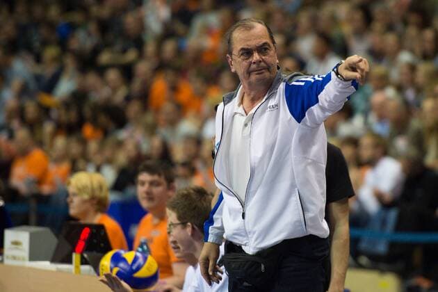 01.05.2016, Max Schmeling Halle, Berlin Volleyball, Bundesliga Maenner, Play-offs Finale, Berlin Recycling Volleys vs. VfB Friedrichshafen Stelian Moculescu (Trainer Coach Friedrichshafen)