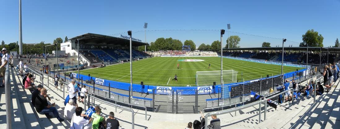 Fußball, Stadiongeschichte FSV Frankfurt Frankfurt am Main, Frankfurter Volksbank Stadion während eines Spiels des FSV Frankfurt