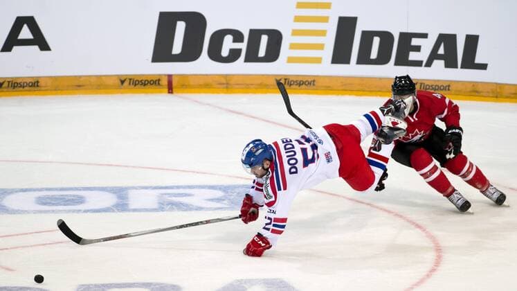 Milan Doudera (CZE), left, and Taylor Hall (CAN) in action during the friendly match Czech Republic vs Canada in Prague, Czech Republic, on Tuesday, May 3, 2016. (CTKxPhoto MichalxKamaryt) CTKPhotoP201605030941101  kmt 2