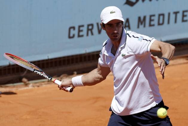 Uruguayan tennis player Pablo Cuevas returns the ball to German Philipp Kohlschreiber during their Mutua Madrud Open match held at Caja Magica court in Madrid, Spain, 3 May 2016. PABLO CUEVAS VS PHILIPP KOHLSCHREIBER !ACHTUNG: NUR REDAKTIONELLE NUTZUNG!  MAD001 20160503-635979015875867559