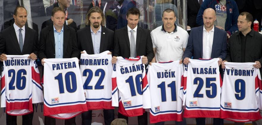 Martin Rucinsky, Pavel Patera, David Moravec, Petr Cajanek, Viktor Ujcik, Tomas Vlasak and David Vyborny received jerseys after they ended their career, before the friendly match Czech Republic vs Canada in Prague, Czech Republic, on Tuesday, May 3, 2016. (CTKxPhoto MichalxKamaryt) CTKPhotoP201605030983801 kmt 8