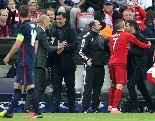 SOCCER - CL, Bayern vs Atletico MUNICH,GERMANY,03.MAY.16 - SOCCER - UEFA Champions League, semifinal, FC Bayern Muenchen vs Atletico Madrid. Image shows head coach Josep Guardiola, Franck Ribery (Bayern) and head coach Diego Simeone (Atletico). GEPAxpictures xThomasxBachun
