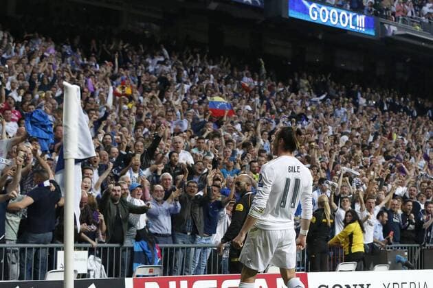 Real Madrid s Welsh striker Gareth Bale celebrates his first goal for the team during a Champions League semifinal second leg match between Real Madrid and Manchester City at Santiago Bernabeu stadium in Madrid, Spain, 4 May 2016. REAL MADRID VS MANCHESTER CITY !ACHTUNG: NUR REDAKTIONELLE NUTZUNG!  MAD014 20160504-635979941584286682