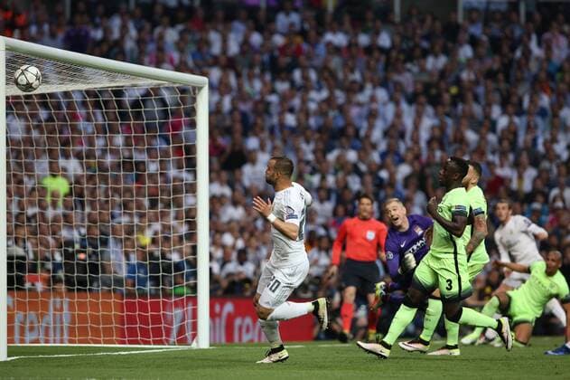 Fußball, CL, Real Madrid - Manchester City Madrid, Spain. 4th May 2016: Gareth Bale forward from Real Madrid, celebrating after scoring during the UEFA Champions League Semi Final (second-leg) agains Manchester City at the Santiago Bernabeu stadium. (Photo: Ivan Abanades Medina).  xIvanxAbanadesxMedinax xRealxMadridx-xManchesterxCityxFCx(UEFAxChampions)x