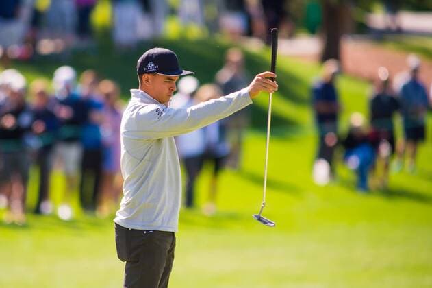 Golfer Rickie Fowler on the 18th green during the PGA Golf Herren Wells Fargo Championship on Thursday, May 5, 2016 at Quail Hallow Country Club in Charlotte, NC. David Grooms CSM PGA 2016: Wells Fargo Championship MAR 5 - ZUMAc04_