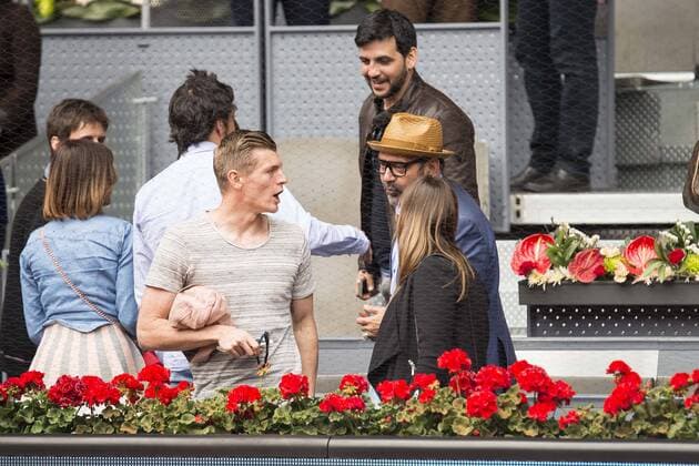 Real Madrid Football player Toni Kroos and his girlfriend Jessica Farber with Jose Corbacho during Mutua Madrid Open Tennis 2016, May 2, 2016.  (20160505057)