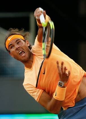 Spanish tennis player Rafa Nadal returns a ball to US Sam Querrey during their Mutua Madrid Open tennis tournament round of 16 match at the Caja Magica Tennis Center in Madrid, Spain, 05 May 2016. The Mutua Madrid Open runs from 29 April until 08 May 2016. Rafa Nadal vs Sam Querrey !ACHTUNG: NUR REDAKTIONELLE NUTZUNG!  20160505-635980786520962376