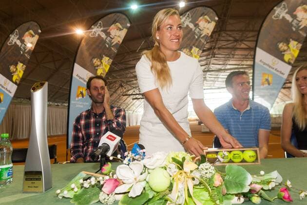06.05.2016, Puszczykowo, Angelique Kerber with Australian Open trophy , Angelique Kerber mit Trainer Torben Beltz  20160506_awj_83