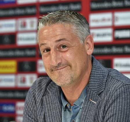 Bilder des Tages SPORT Trainer Coach Jürgen Kramny VfB Stuttgart Pressekonferenz vor dem Spiel VfB Stuttgart vs FSV Mainz 05 mit Cheftrainer Coach Trainer Jürgen Kramny VfB Stuttgart 06.05.2016 Pressekonferenz vor dem Spiel VfB Stuttgart vs FSV Mainz 05 mit Cheftrainer Coach Trainer Jürgen Kramny VfB