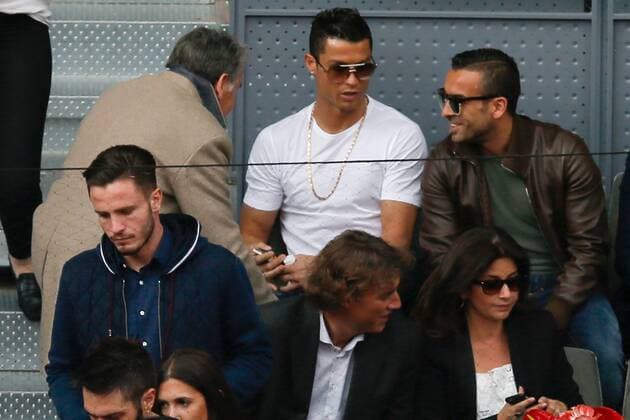 Real Madrid s Portuguese striker Cristiano Ronaldo (C) and Atletico Madrid s midfielder Saul Niguez (L-down) during their Mutua Madrid Open quarter finals match between Brazilian Joao Souza and Spanish Rafa Nadal played at Caja Magica tennis complex in Madrid, Spain, on 06 May 2016. Rafa Nadal vs Joao Souza !ACHTUNG: NUR REDAKTIONELLE NUTZUNG!  20160506-635981578147377706