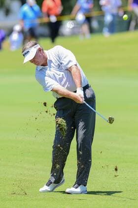 May 06, 2016: Peter Jacobsen hits his approach shot on 1 during round 1 of the 2016 Champions Tour Insperity Invitational, The Woodlands Country Club, The Woodlands, Texas. (Photo by Ken Murray Icon Sportswire) GOLF: MAY 06 Champions Tour - Insperity Invitational - First Round Icon201605062016027 EDITORIAL USE ONLY