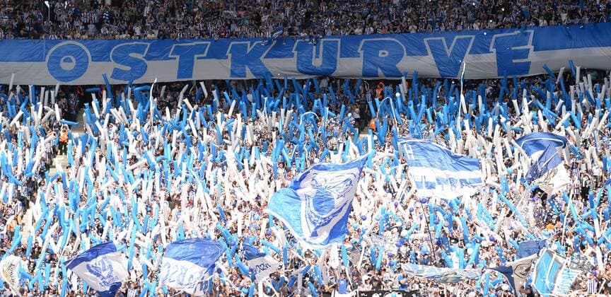 Bilder des Tages SPORT Fussball, Herren, 1. Bundesliga, Saison 2015 16 (33. Spieltag), Hertha BSC - SV Darmstadt 98, Fans von Hertha in der Ostkurve, 07.05. 2016,